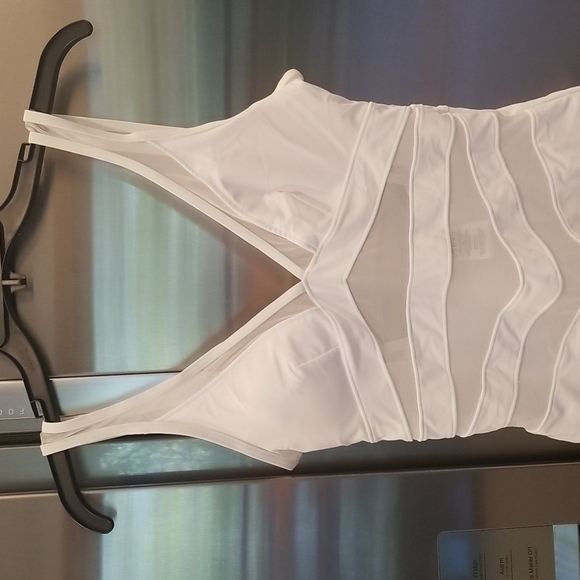 💕TED BAKER💕 White Mesh Panel One-Piece Swimsuit - Picture 9 of 16